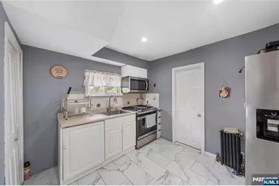 256 Fycke Lane, Teaneck Township, NJ 07666 - Photo 12