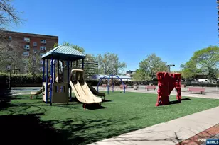 2200 N Central Road 5-W, Fort Lee, NJ 07024 - Photo 24