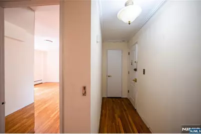 1575 Center Avenue 2C #2C, Fort Lee, NJ 07024 - Photo 6