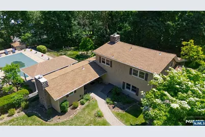 8 Crosby Lane, Oakland, NJ 07436 - Photo 2