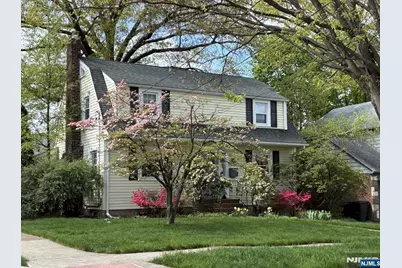 496 Tilden Avenue, Teaneck Township, NJ 07666 - Photo 20