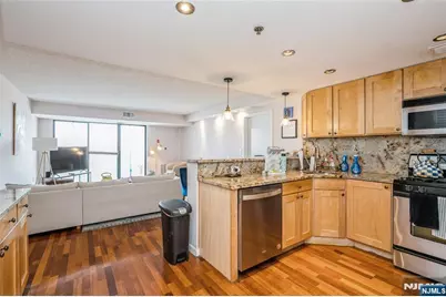 700 1st 15Rs #15RS, Hoboken, NJ 07030 - Photo 4