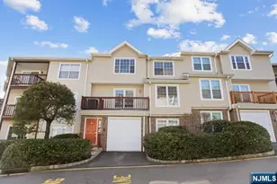 863 Madeline Ln 7220, Fort Lee, NJ 07024 - Photo 1
