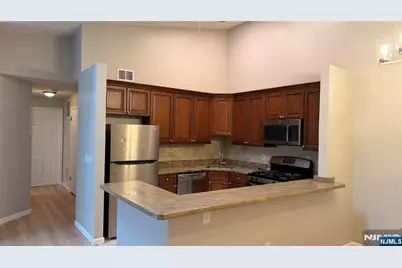 602 Lilac Lane, Mahwah, NJ 07430 - Photo 4