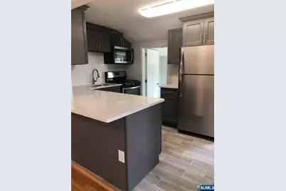 3-33 31st Street 2nd Flr #2nd flr, Fair Lawn, NJ 07410 - Photo 4