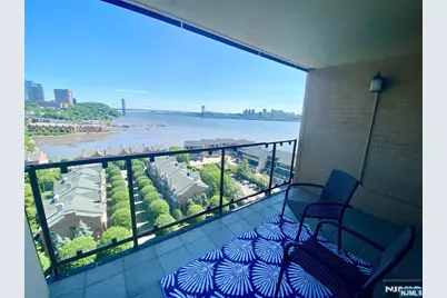 1203 River Road 14C #14C, Edgewater, NJ 07020 - Photo 2