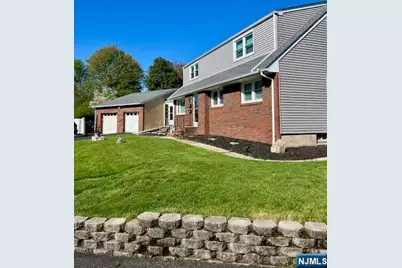16 Demarest Court 1st Floor #1st Floor, Dumont, NJ 07628 - Photo 2