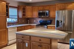 7 Luxoro Pl 1, Fairview, NJ 07022 - Photo 6