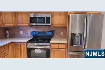 7 Luxoro Place 1 #1, Fairview, NJ 07022 - Photo 4