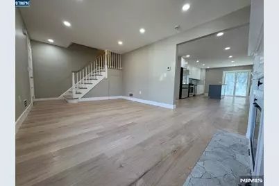 8 Dohrman, Teaneck Township, NJ 07666 - Photo 6