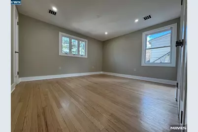 8 Dohrman, Teaneck Township, NJ 07666 - Photo 16