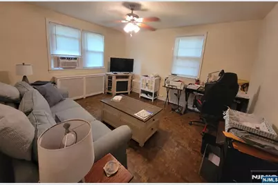 33 N Maple Avenue Apt 1 Left #Apt 1 Left, Park Ridge, NJ 07656 - Photo 4