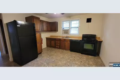 33 N Maple Avenue Apt 1 Left #Apt 1 Left, Park Ridge, NJ 07656 - Photo 12