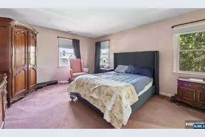 384 Rutland Avenue, Teaneck Township, NJ 07666 - Photo 14