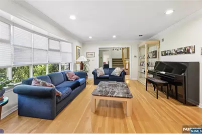 384 Rutland Avenue, Teaneck Township, NJ 07666 - Photo 4