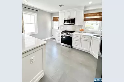 21 Blanche Court, Dumont, NJ 07628 - Photo 12