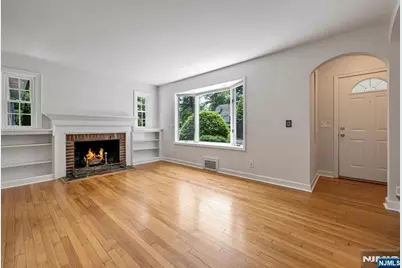 79 Highland Road, Glen Rock, NJ 07452 - Photo 4