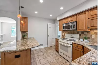 79 Highland Road, Glen Rock, NJ 07452 - Photo 12