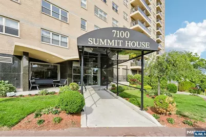 7100 Jfk Blvd E 2L #2L, Guttenberg, NJ 07093 - Photo 1
