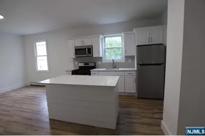 9 Maple 2L #2L, Kearny, NJ 07032 - Photo 6
