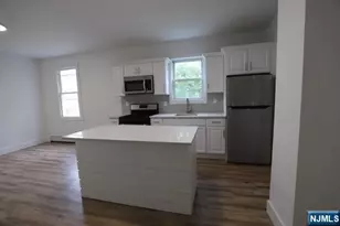 9 Maple 2L, Kearny, NJ 07032 - Photo 6