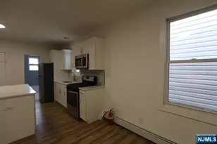 9 Maple 2L, Kearny, NJ 07032 - Photo 14