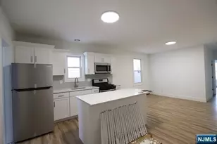 9 Maple 2L, Kearny, NJ 07032 - Photo 12