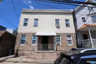 9 Maple 2L, Kearny, NJ 07032 - Photo 1