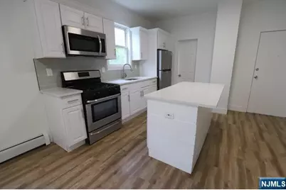 9 Maple 2L #2L, Kearny, NJ 07032 - Photo 6