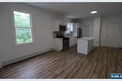 9 Maple 2L #2L, Kearny, NJ 07032 - Photo 4
