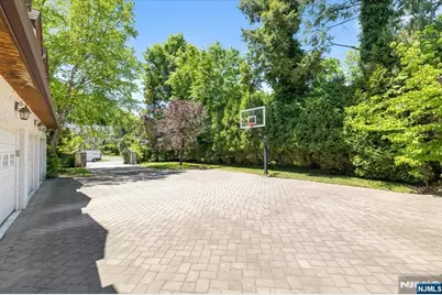209 Maple Street, Englewood, NJ 07631 - Photo 38