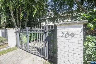 209 Maple St, Englewood, NJ 07631 - Photo 40