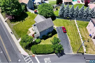 138 Hamburg Turnpike, Bloomingdale, NJ 07403 - Photo 20