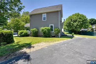 138 Hamburg Turnpike, Bloomingdale, NJ 07403 - Photo 4