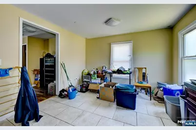138 Hamburg Turnpike, Bloomingdale, NJ 07403 - Photo 10