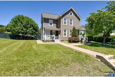 138 Hamburg Turnpike, Bloomingdale, NJ 07403 - Photo 2
