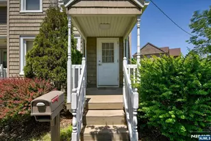 138 Hamburg Turnpike, Bloomingdale, NJ 07403 - Photo 6