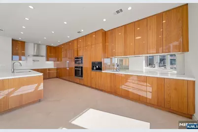 100 Carlyle Drive Vp6 #VP6, Cliffside Park, NJ 07010 - Photo 10