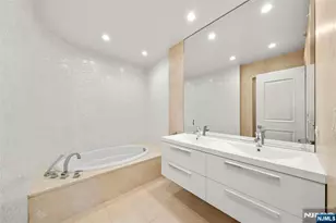 100 Carlyle Dr Vp6, Cliffside Park, NJ 07010 - Photo 34
