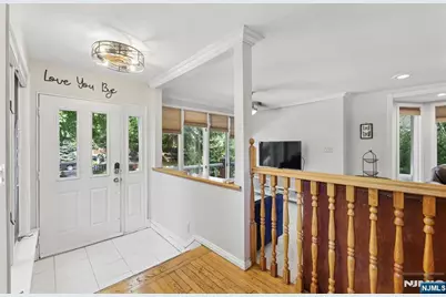 796 Old Newbridge Road, Teaneck Township, NJ 07666 - Photo 6