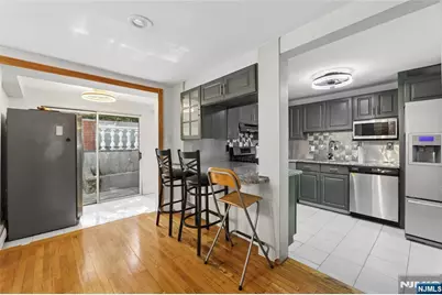 796 Old Newbridge Road, Teaneck Township, NJ 07666 - Photo 10