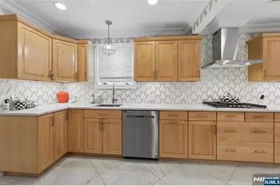1474 Windsor Road, Teaneck Township, NJ 07666 - Photo 18