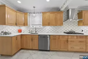 1474 Windsor Rd, Teaneck Township, NJ 07666 - Photo 18