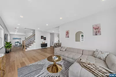 125 Cedarhurst Avenue, Woodland Park, NJ 07410 - Photo 6