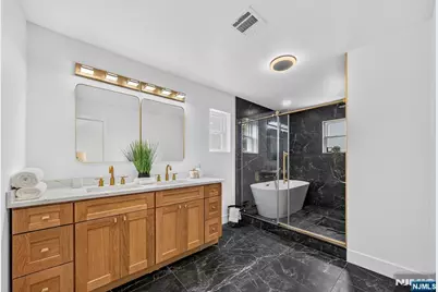 125 Cedarhurst Avenue, Woodland Park, NJ 07410 - Photo 28