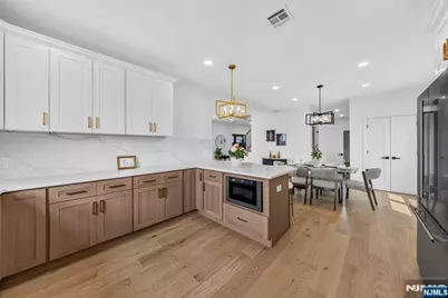 125 Cedarhurst Avenue, Woodland Park, NJ 07410 - Photo 16