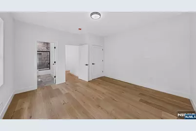 125 Cedarhurst Avenue, Woodland Park, NJ 07410 - Photo 22
