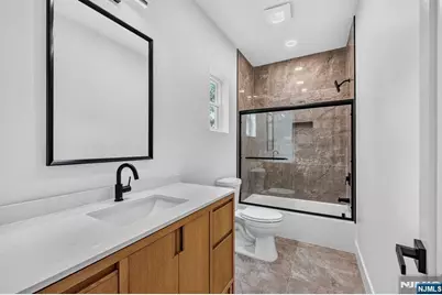 125 Cedarhurst Avenue, Woodland Park, NJ 07410 - Photo 24