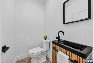 125 Cedarhurst Avenue, Woodland Park, NJ 07410 - Photo 20
