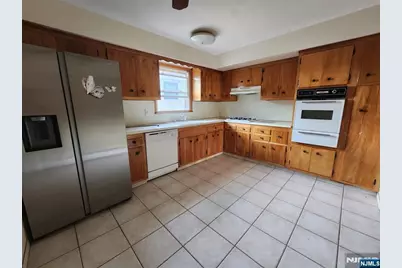 34 Hilton Street, Belleville, NJ 07109 - Photo 8